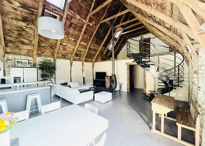 펜션 La Perle De La Vallee Montezic