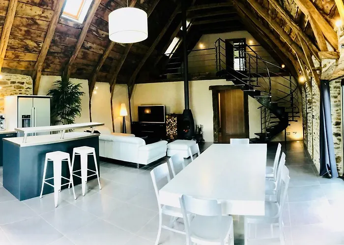 펜션 La Perle De La Vallee Montezic