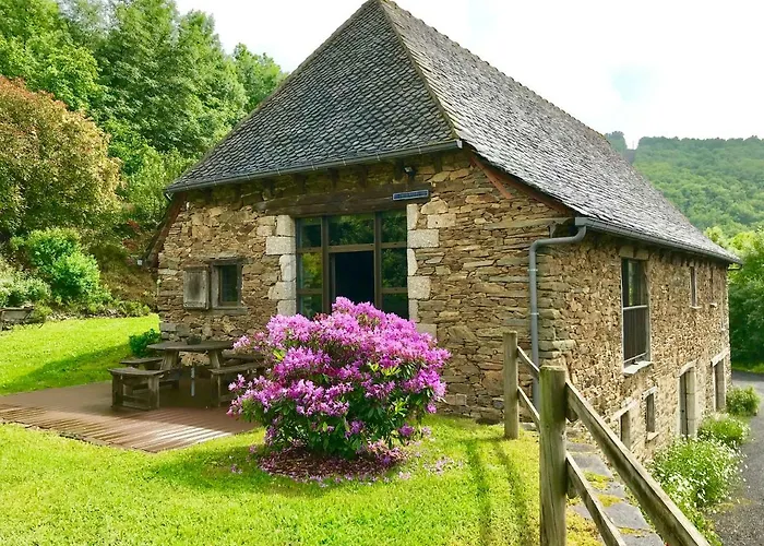 펜션 La Perle De La Vallee Montezic